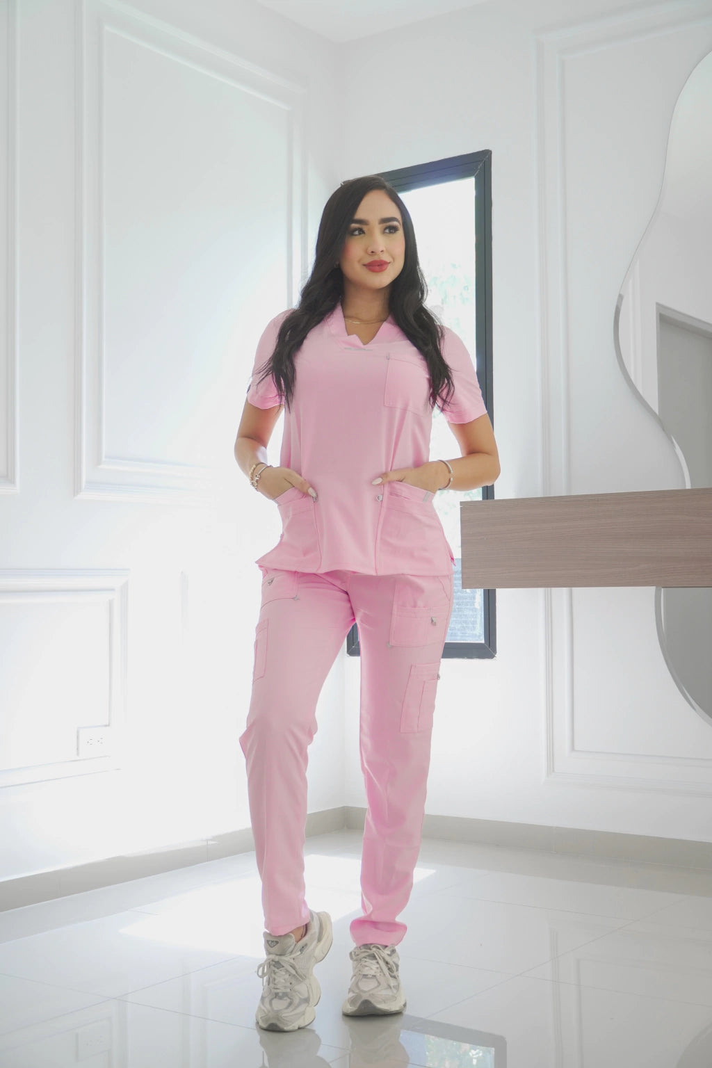 Uniforme Rosado con detalles - Premium licrado