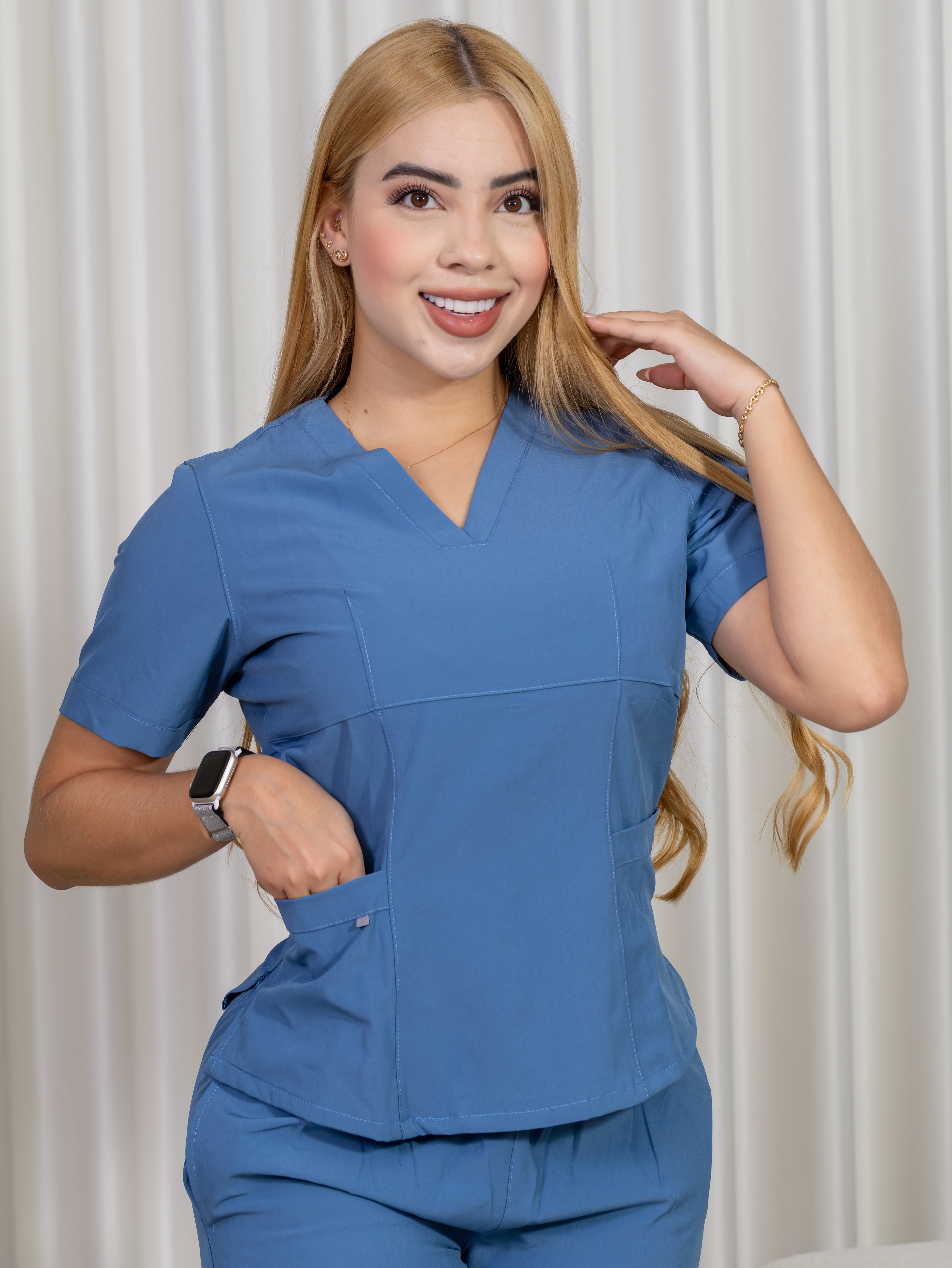 Uniforme celeste grisoso - Antifluido licrado