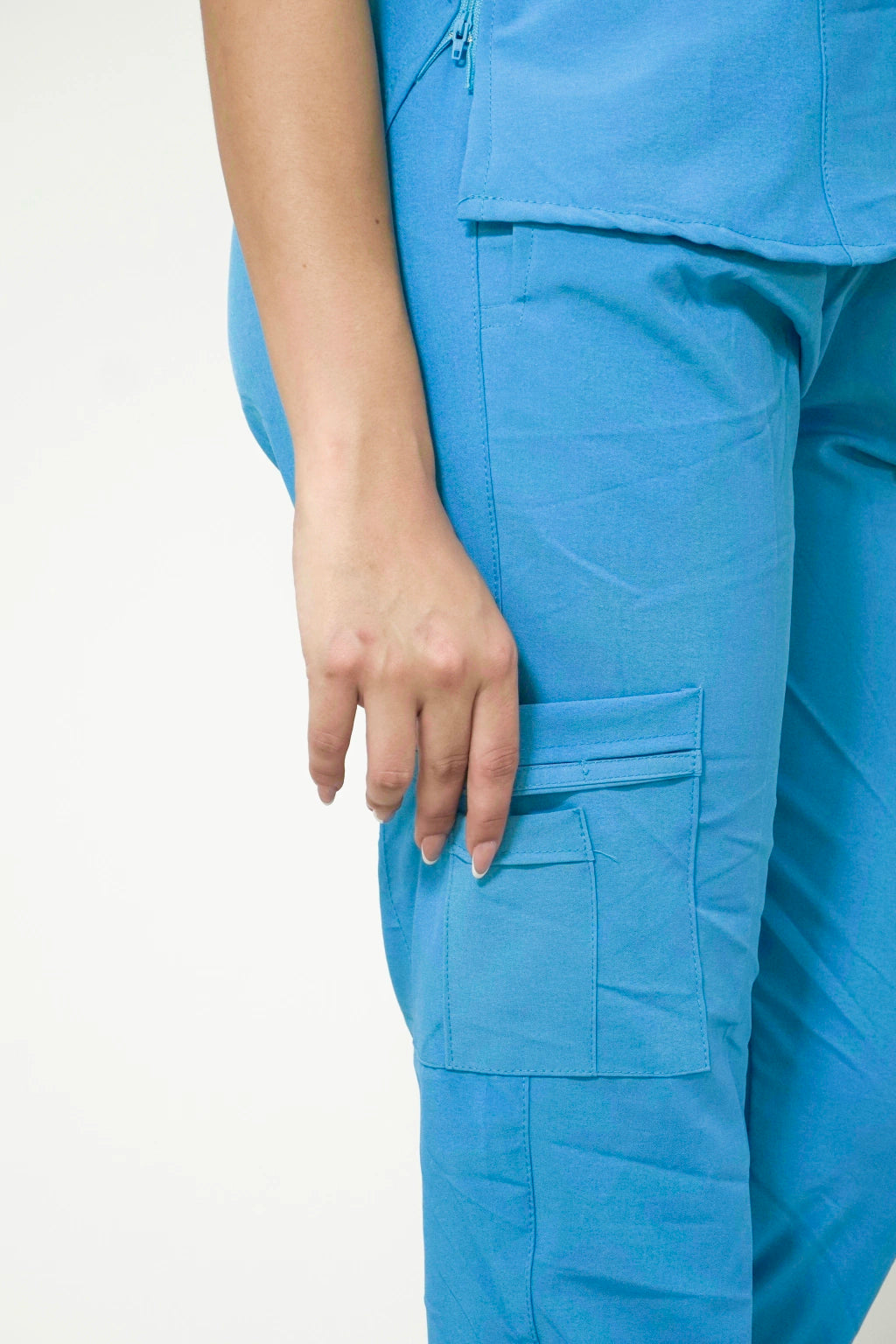 Uniforme Azul chicle - Antifluido licrado