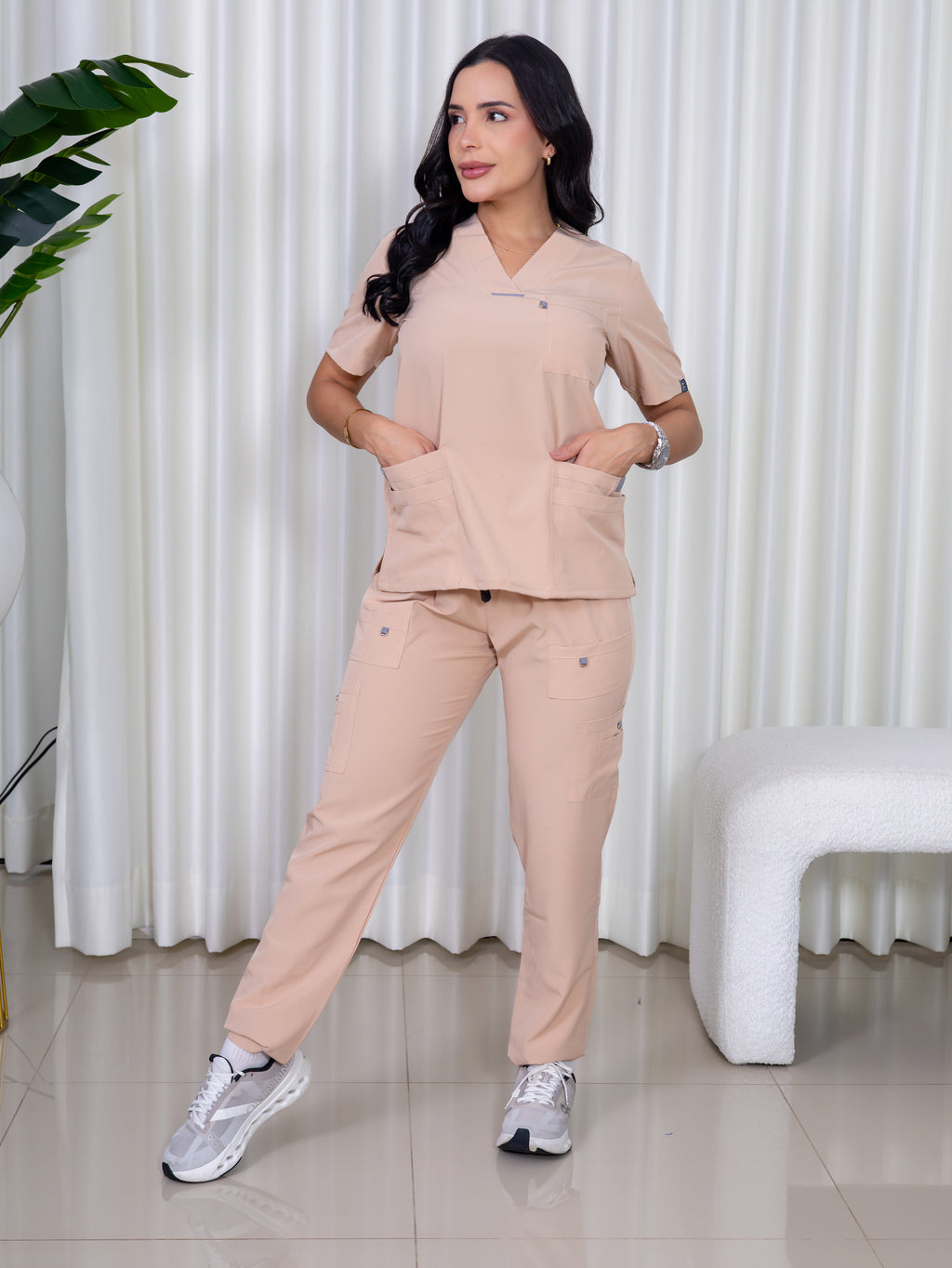 Uniforme Beige con detalles - Premium Licrado