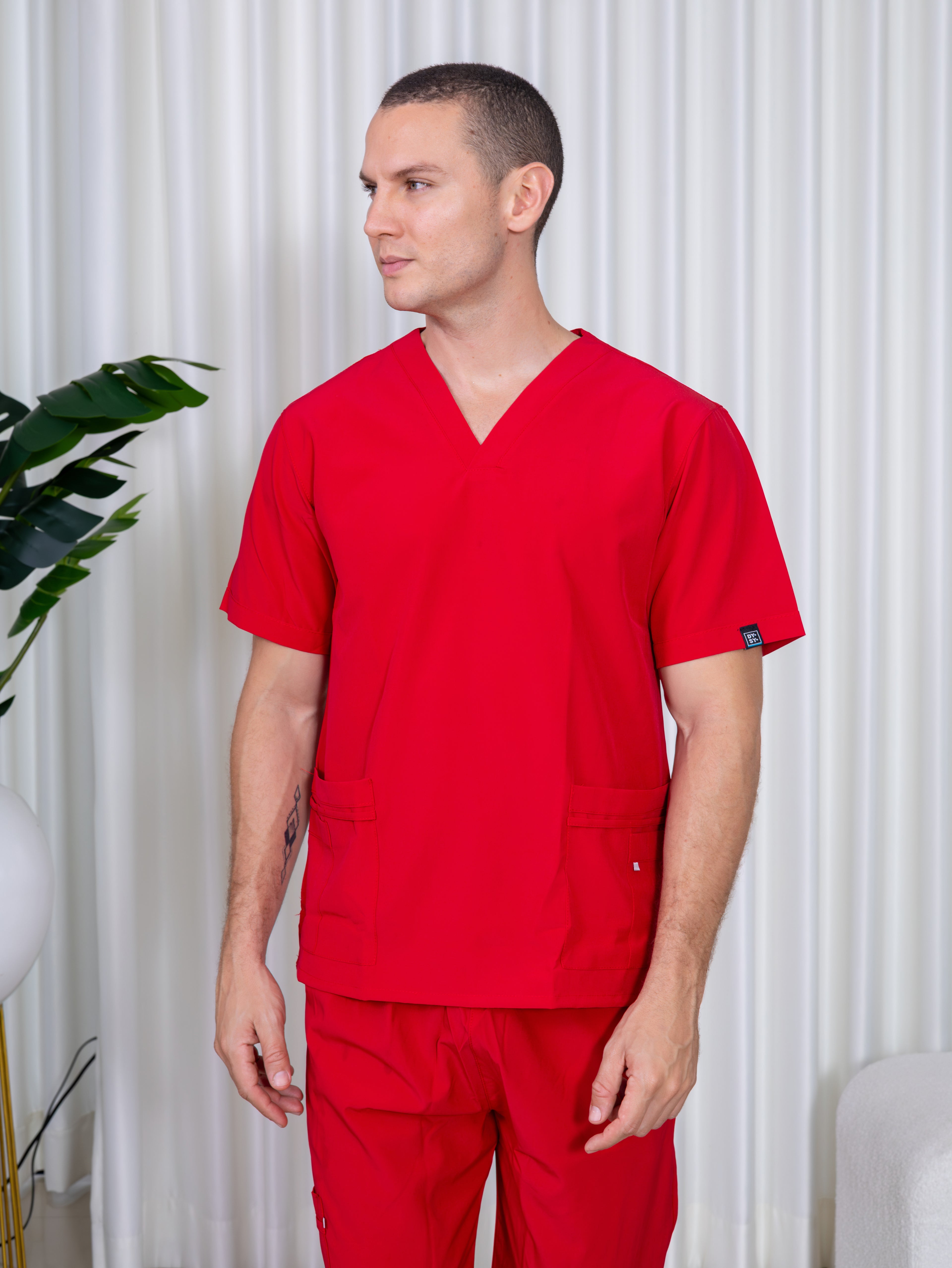 Uniforme Rojo - Antifluido licrado