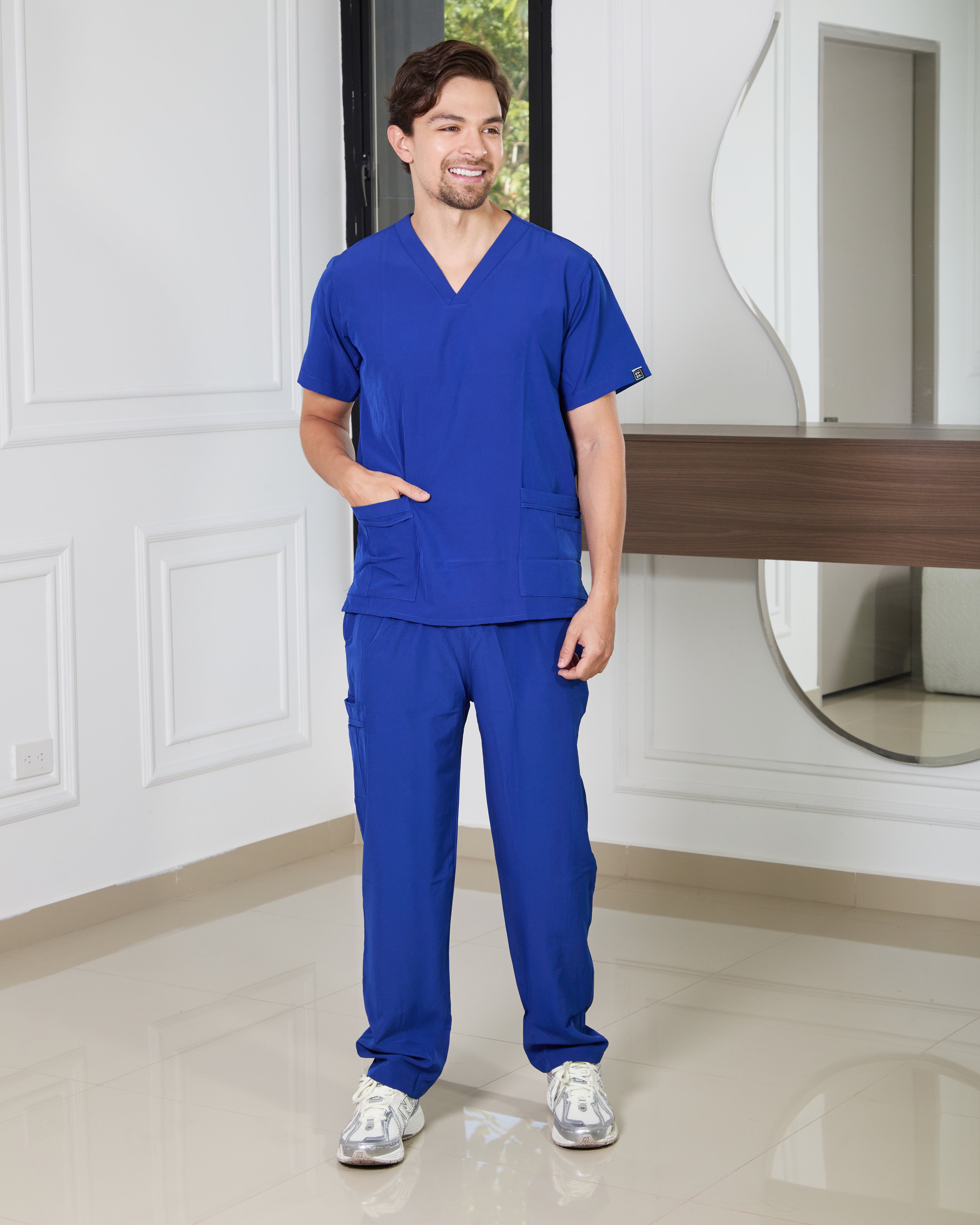 Uniforme Azul rey - Antifluido licrado