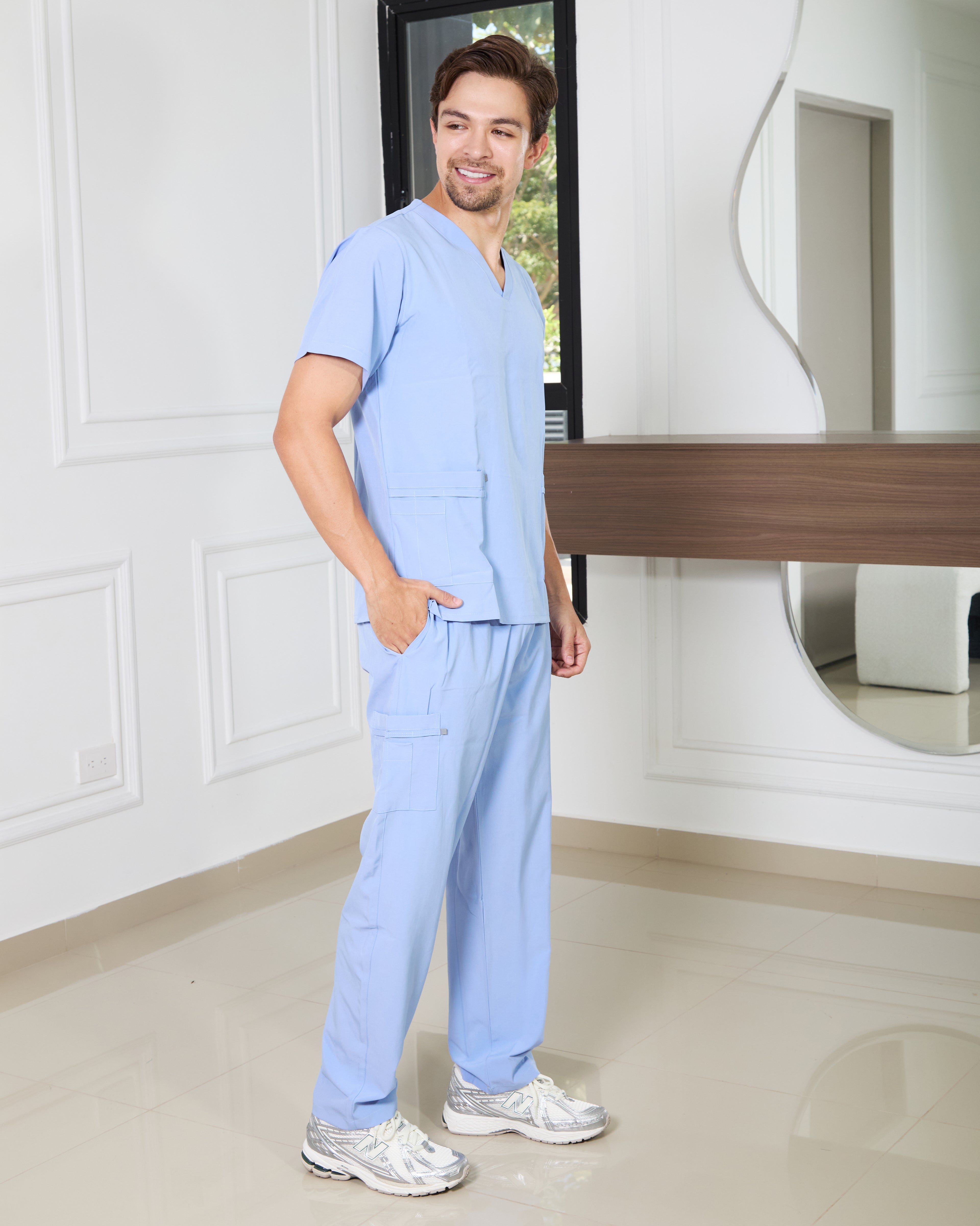 Uniforme Celeste - Antifluido licrado