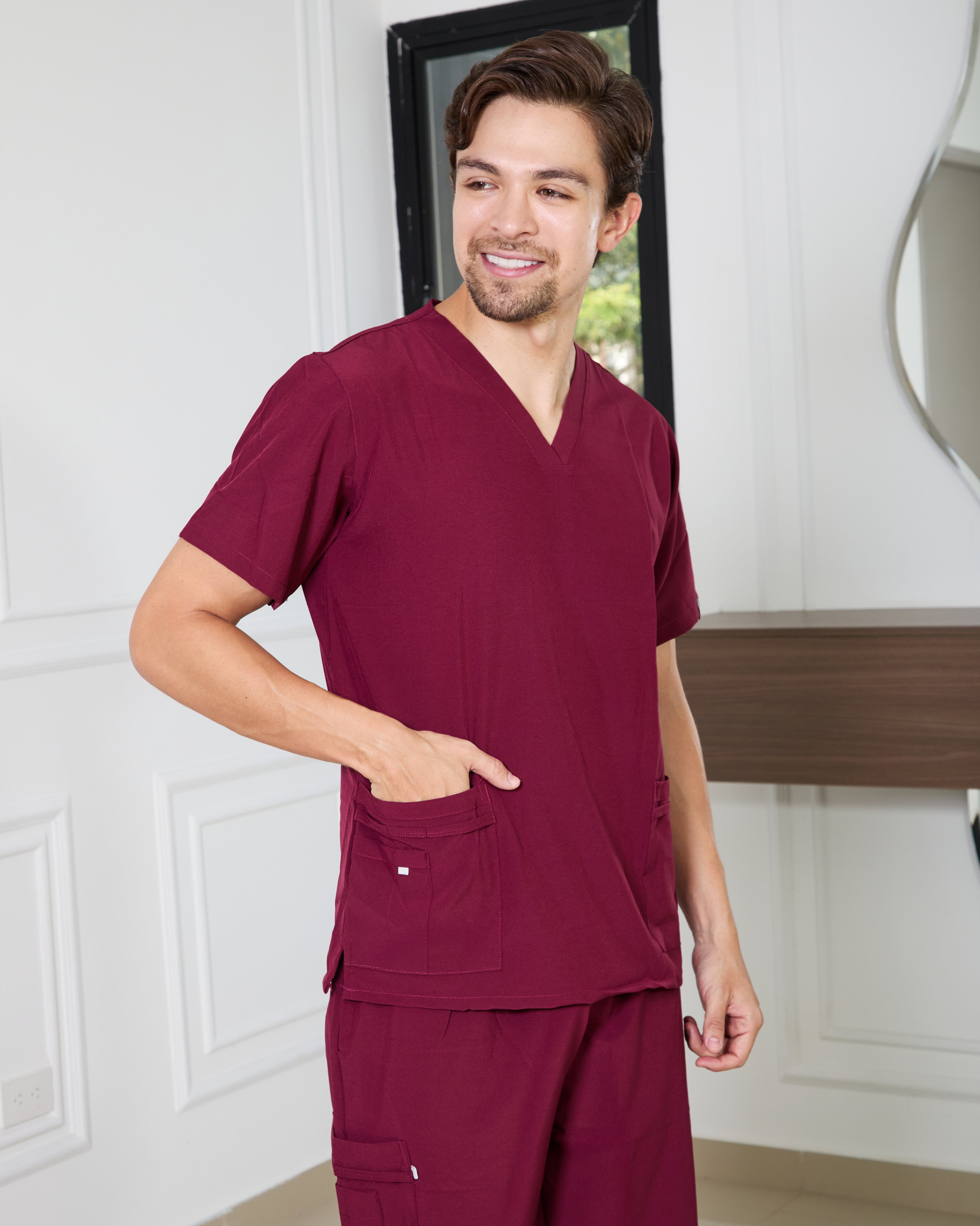 Uniforme Vinotinto - Antifluido licrado