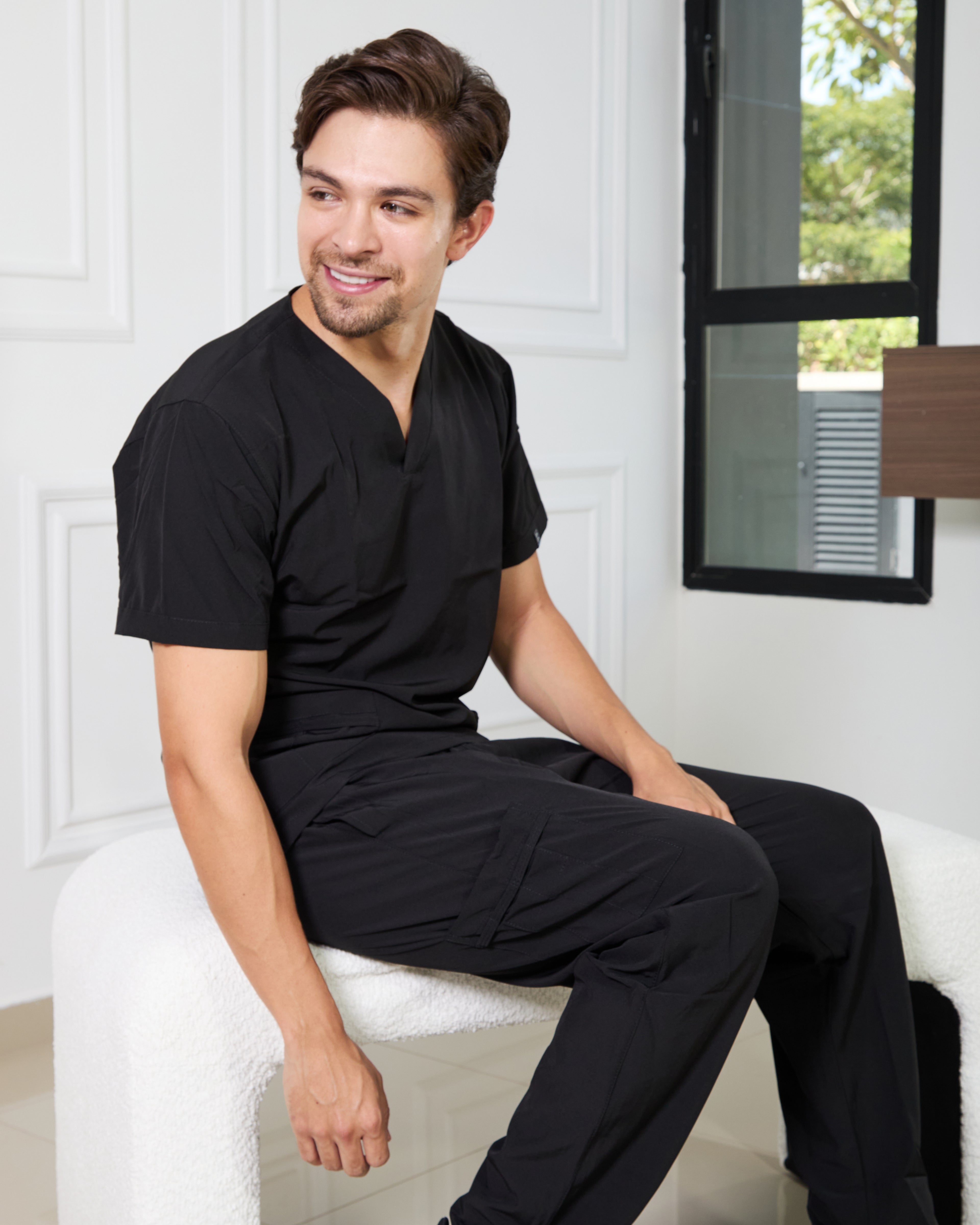 Uniforme Negro - Antifluido licrado