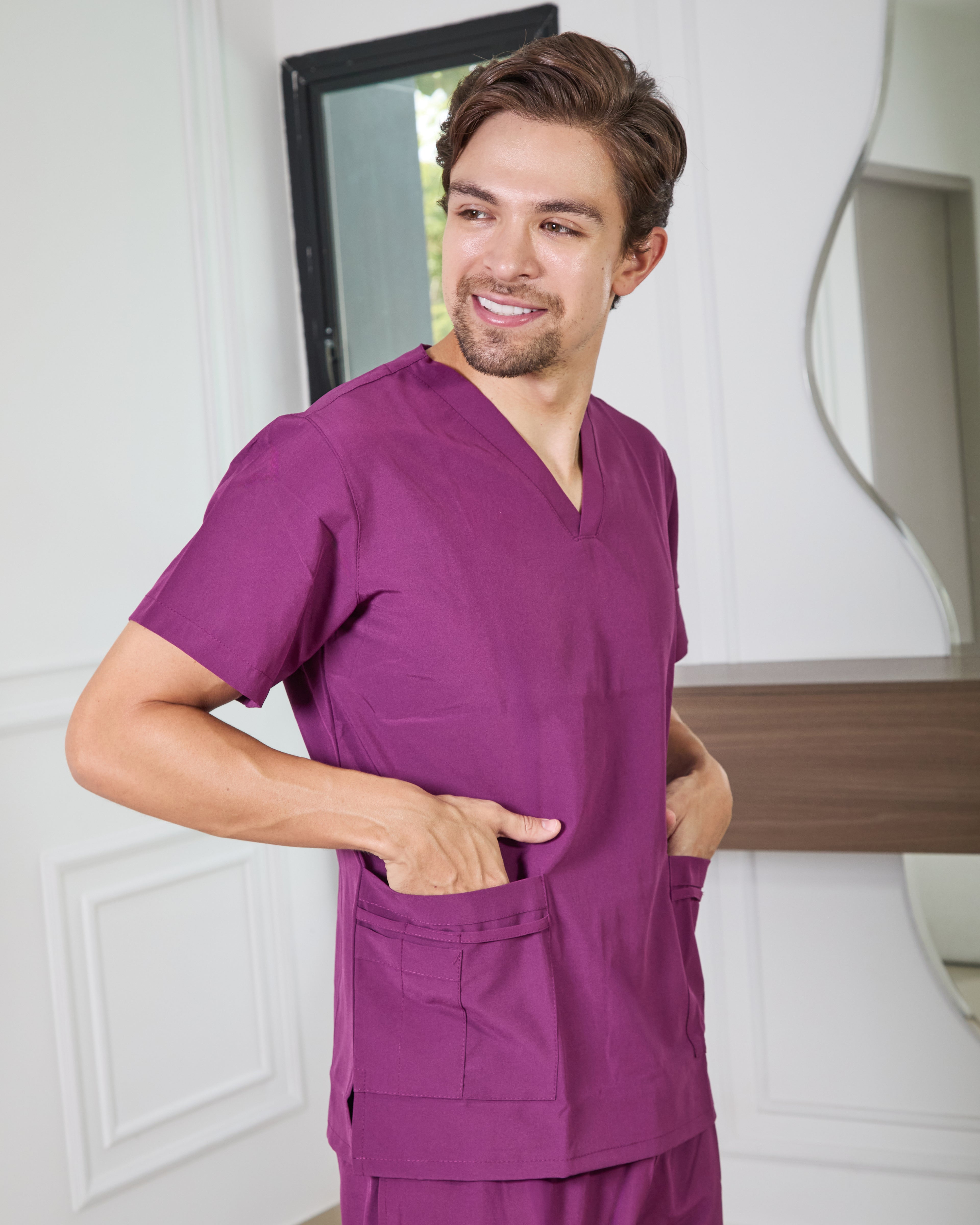 Uniforme Ciruela - Antifluido licrado