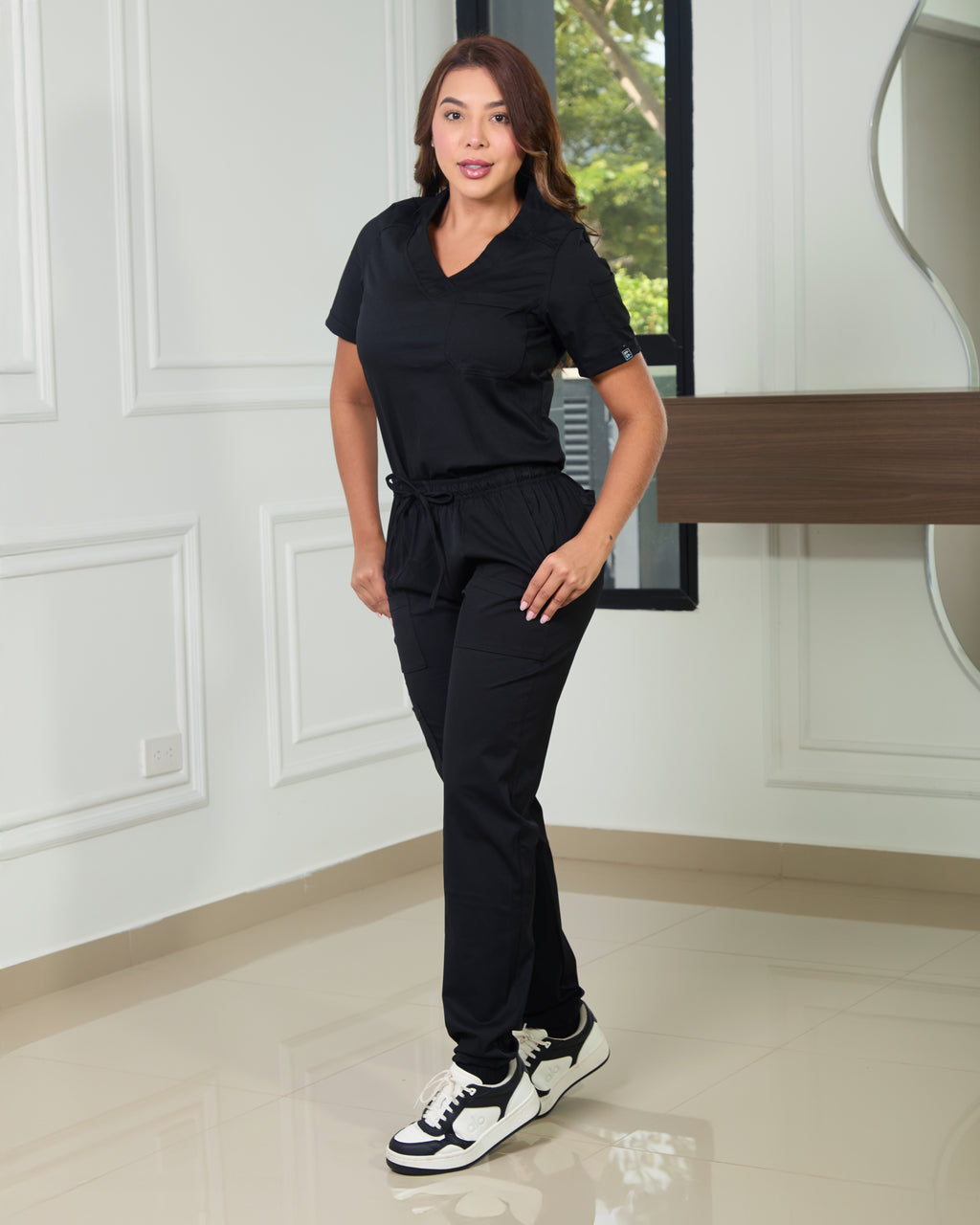 Uniforme Negro Mujer - Premium Galaxy